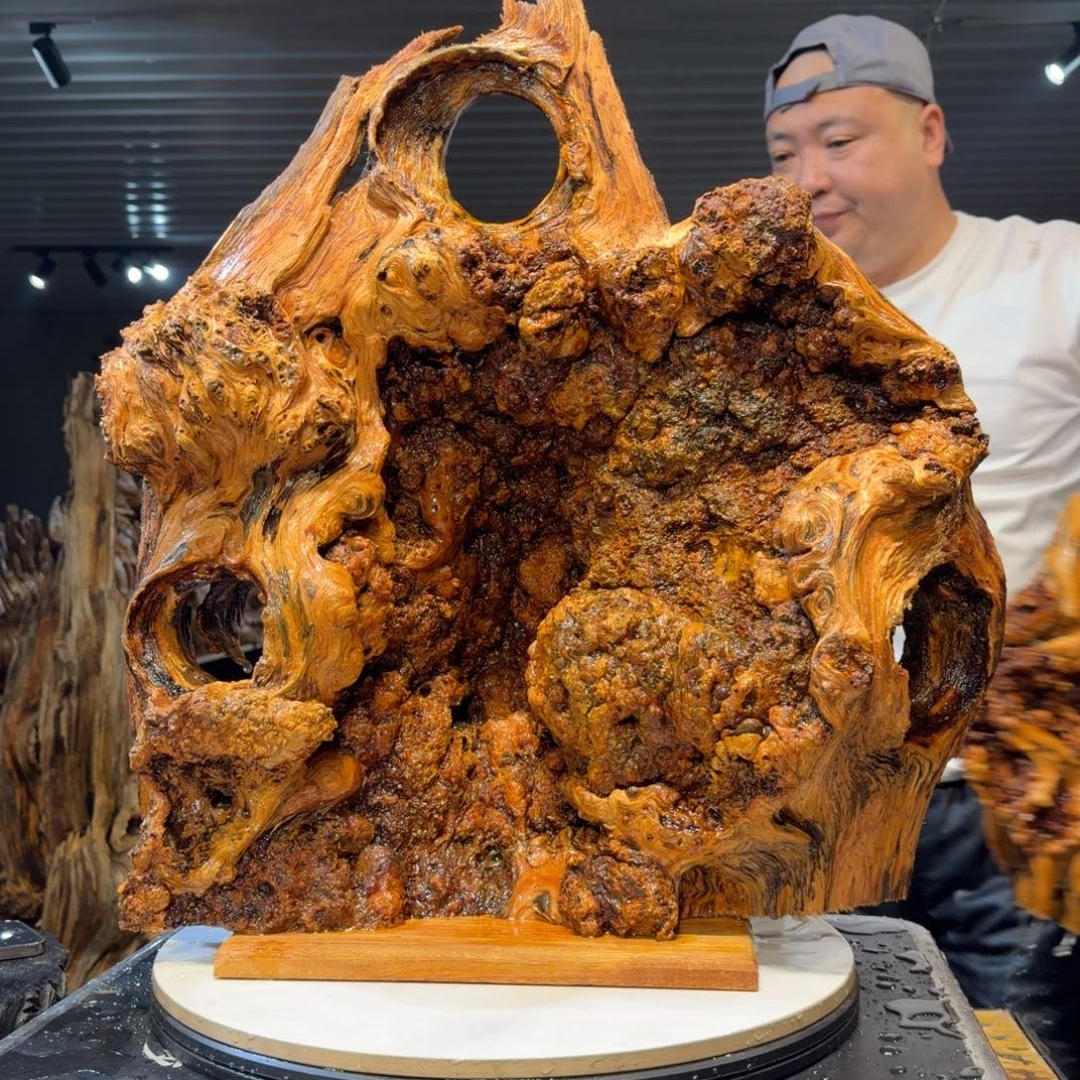 如***？木王一刀琥珀木摆件129