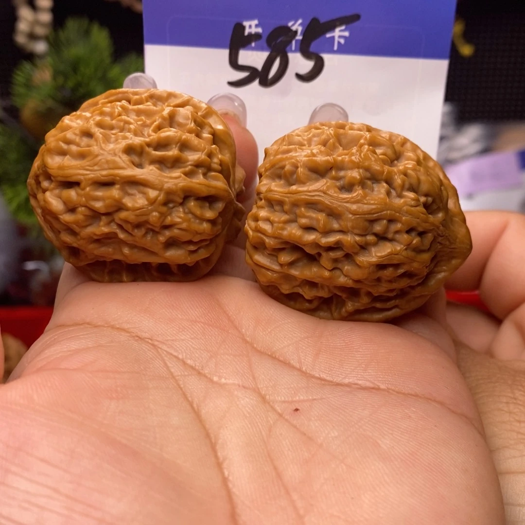 文玩核桃吊坠鸡心。全品。边38。丹