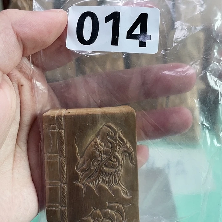 天然猛犸牙雕刻品