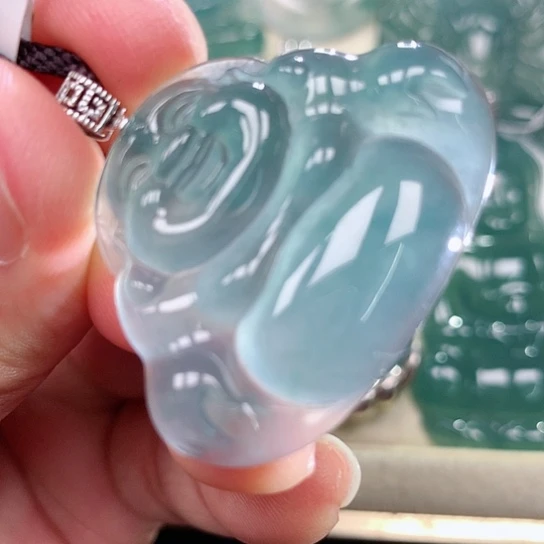 【闪购商品】颈饰18K金镶嵌翡翠