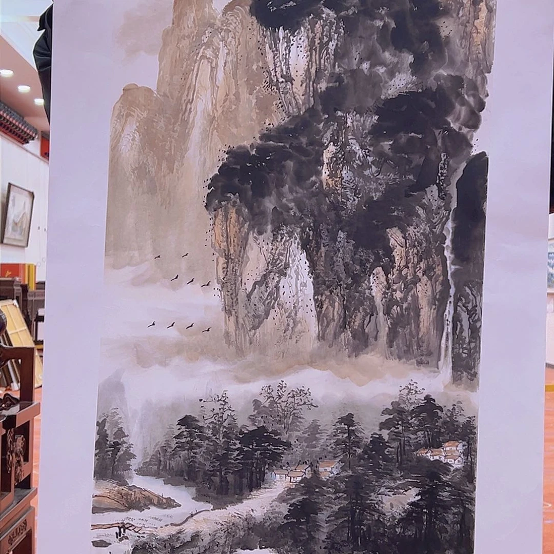 国画朱大明原作溯源带证件合影视频