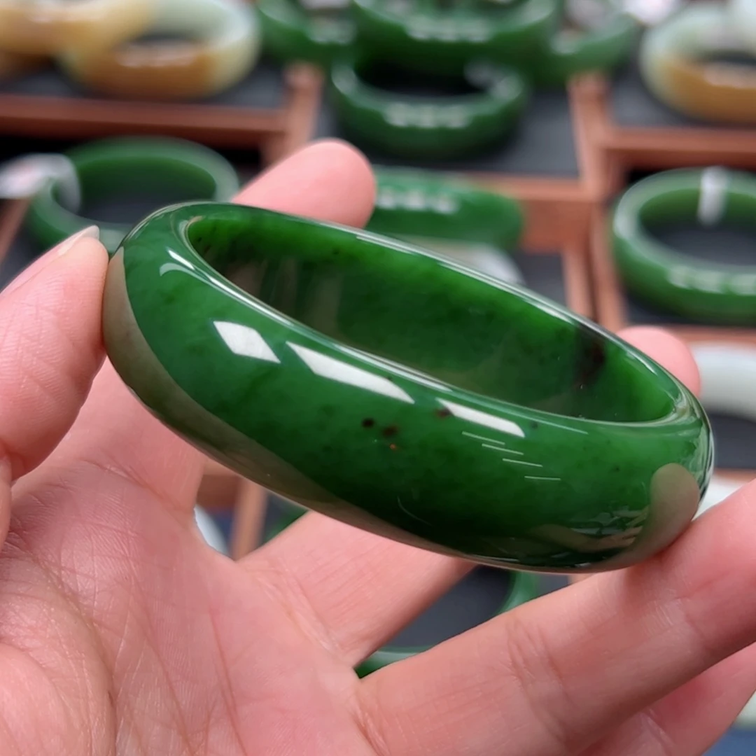 未镶嵌手镯和田玉（碧玉）