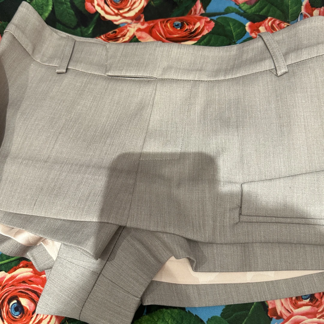 秀款西服面料短裤南法假日