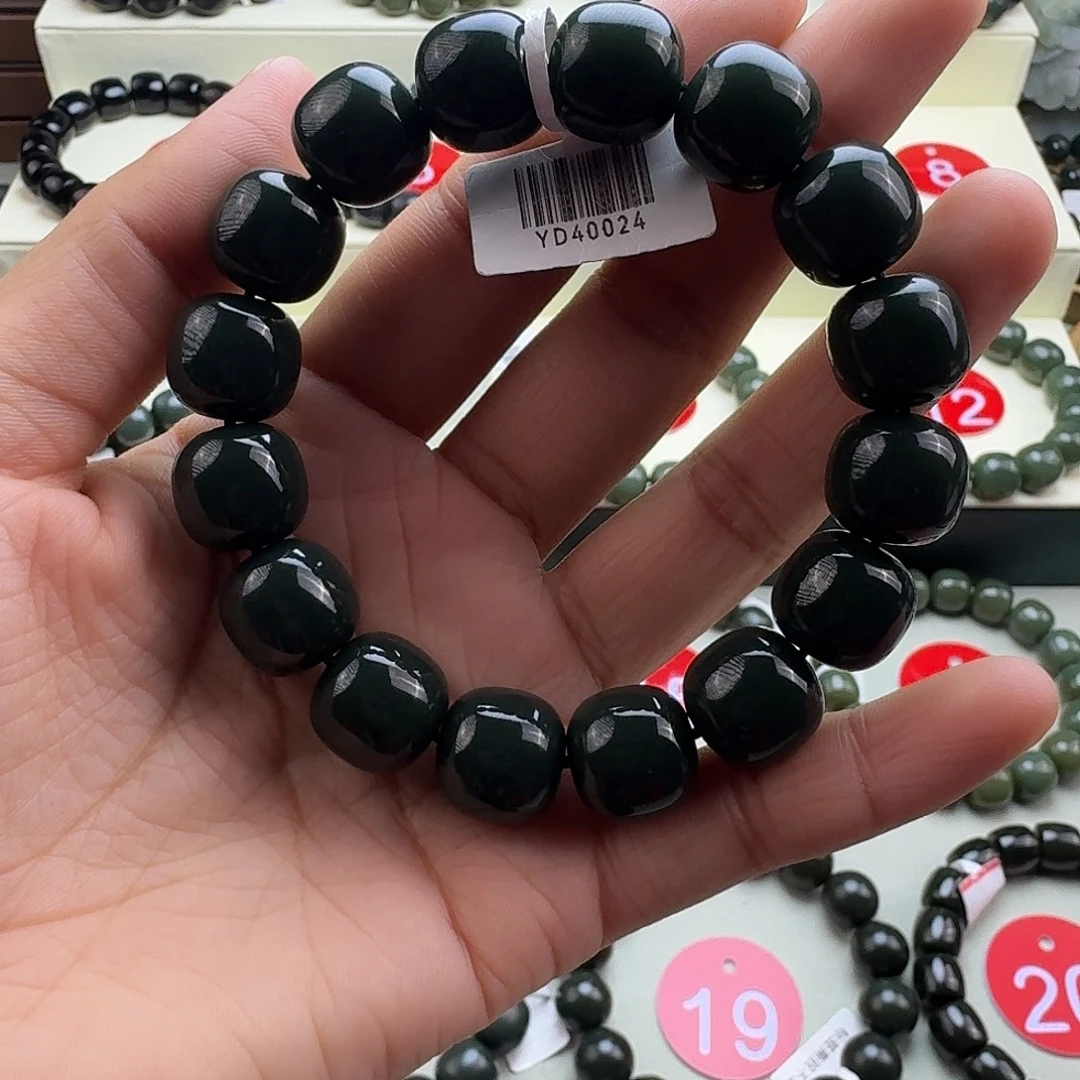 和田玉未镶嵌手串