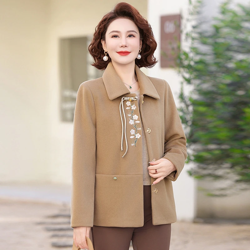 翻领上衣女2025春秋新款绣花外套时尚百搭中老年简约大衣洋气毛呢