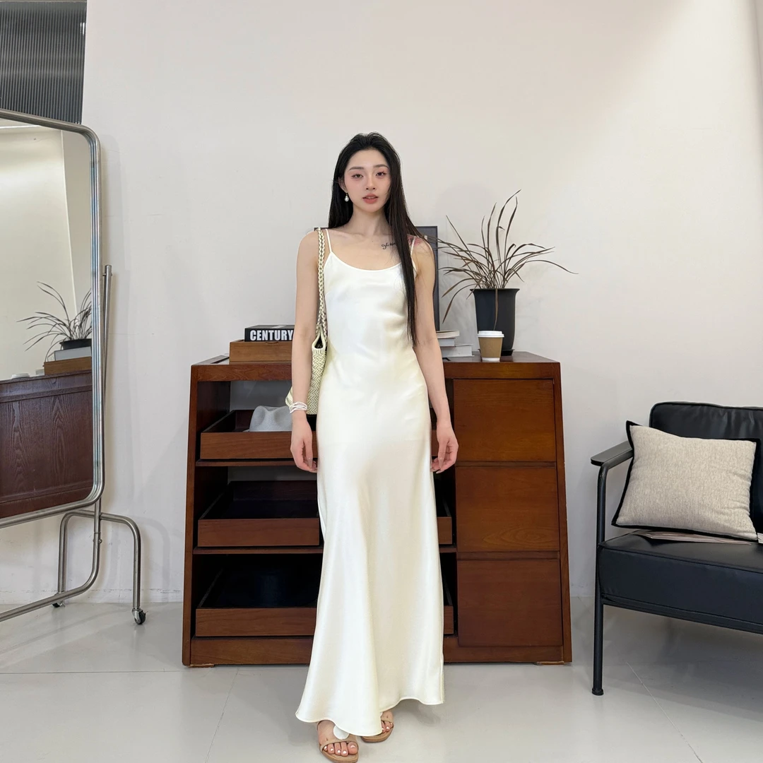 白月光丨100桑蚕丝丨45°斜裁丨33姆米重缎吊带连衣裙-MY5883