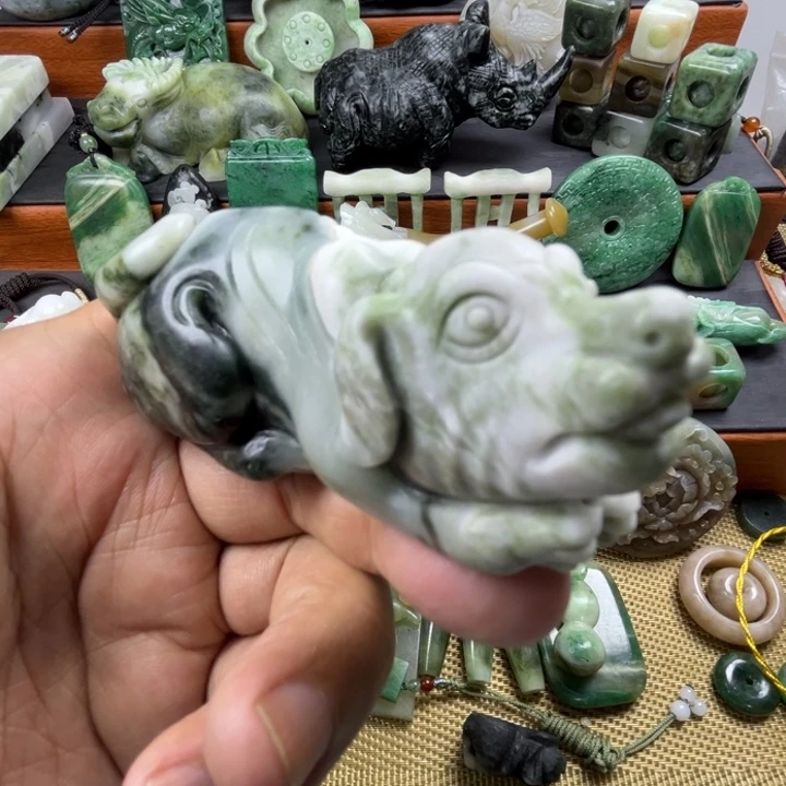 独山玉未镶嵌珠宝半成品