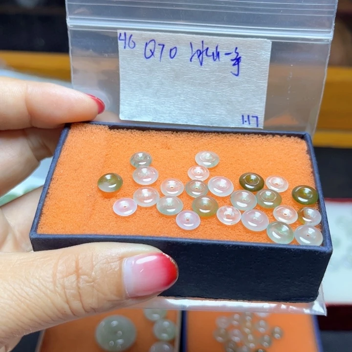 定制翡翠未镶嵌冰**角不