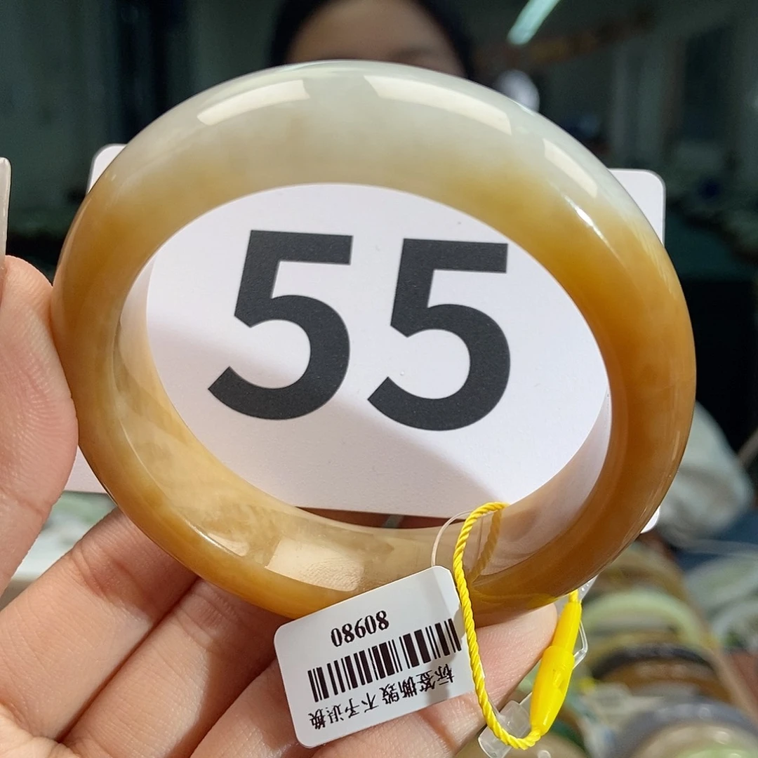 和田玉手镯未镶嵌生长纹