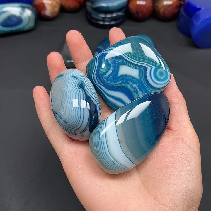 海***月未镶嵌玛瑙/玉髓珠宝奇石