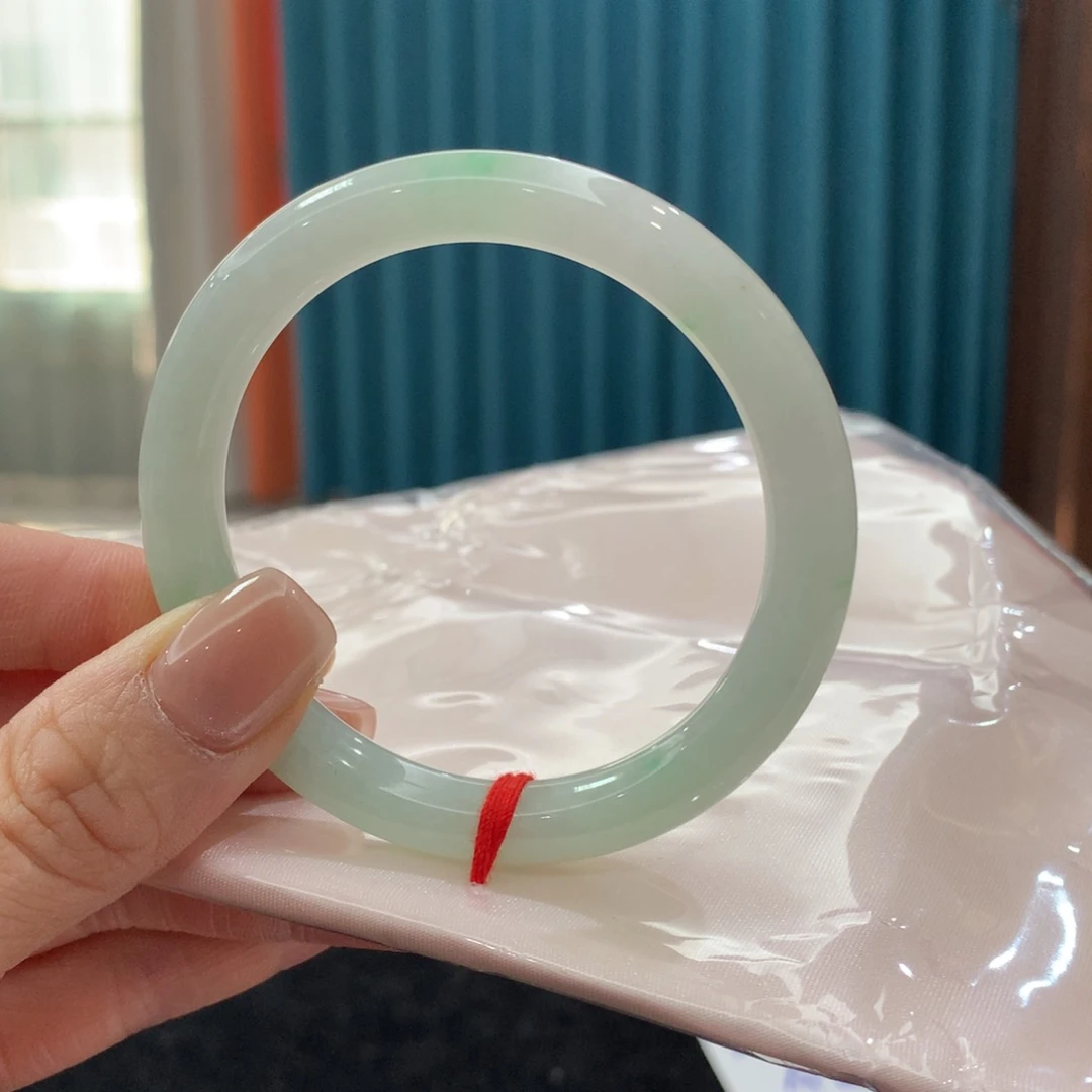 未镶嵌手镯翡翠完美者慎拍 圈口54