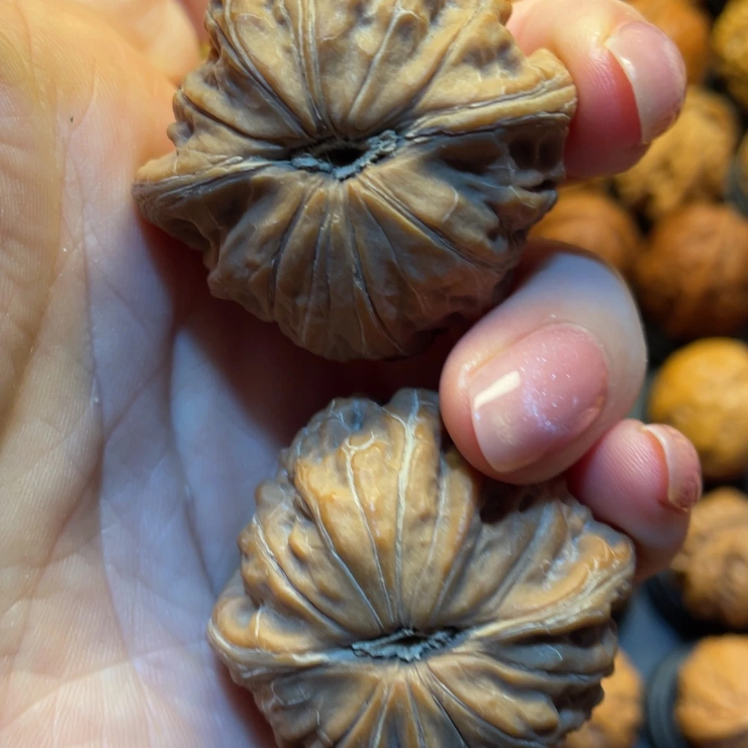 茅***堞文玩核桃吊坠核桃