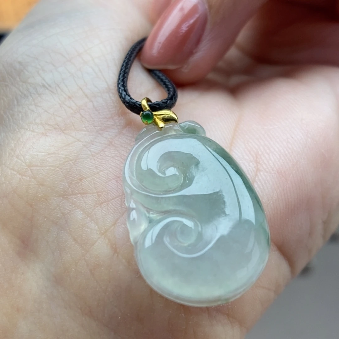 翡翠18K金镶嵌颈饰吊坠84