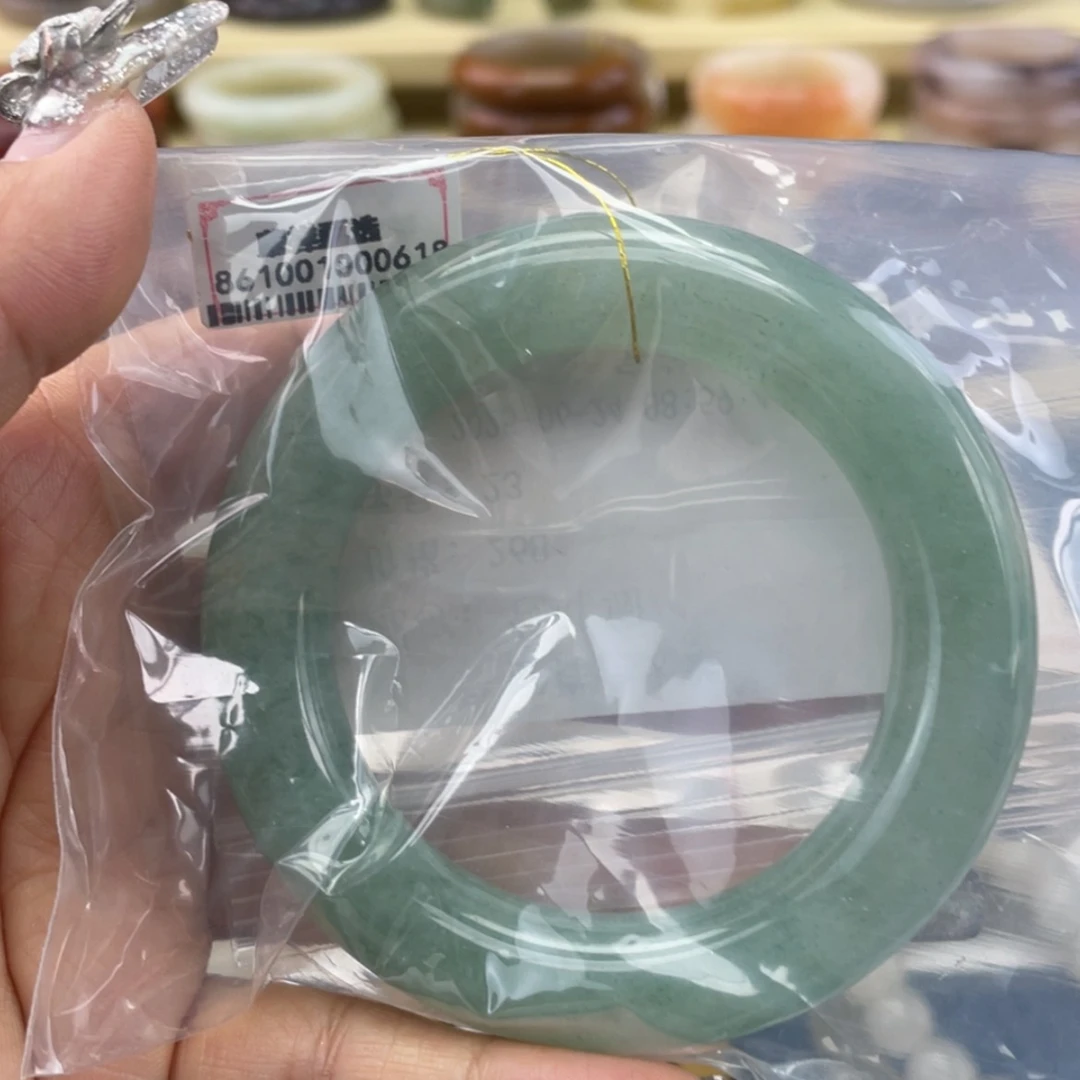 【闪购商品】石英岩玉手镯未镶嵌叶****福
