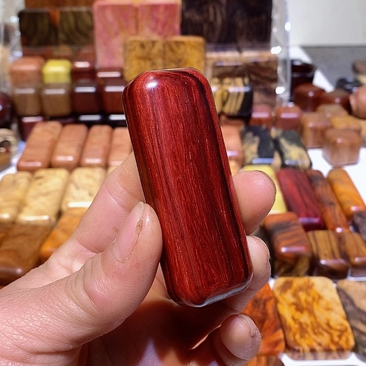 木黄***峰木质把玩件68441个