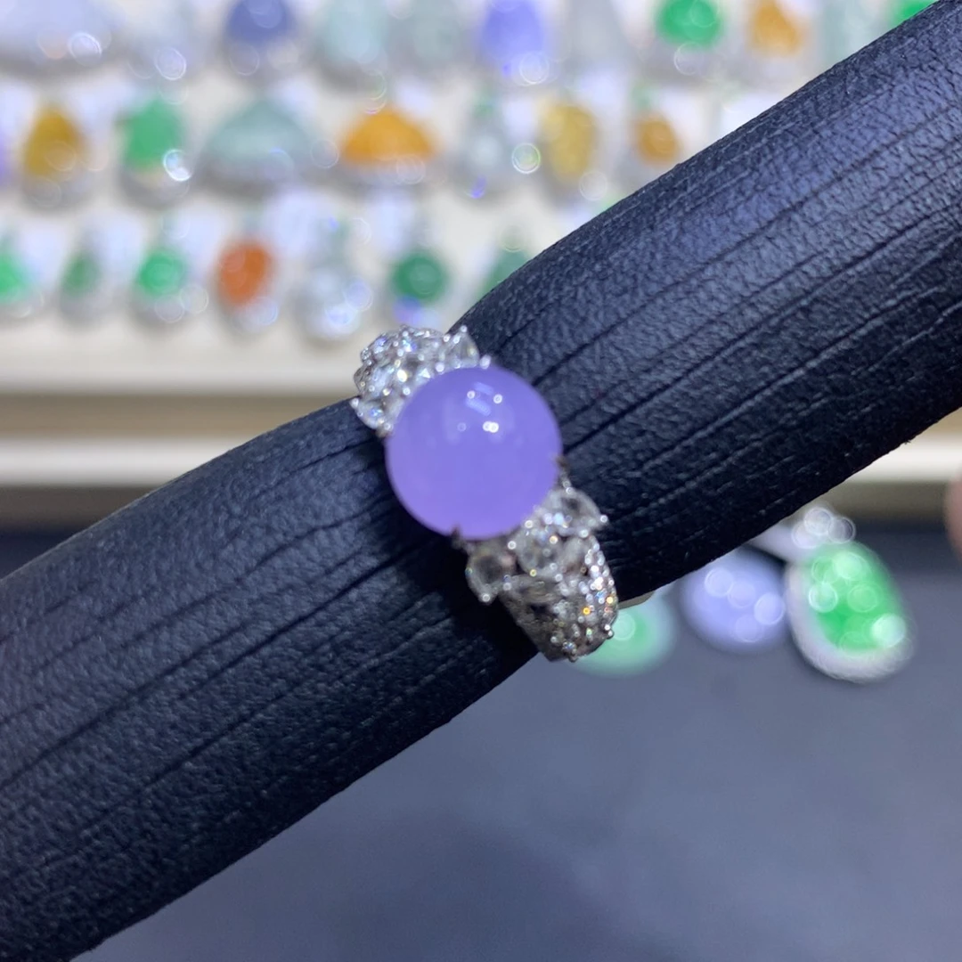 翡翠18K金镶嵌颈饰翡翠