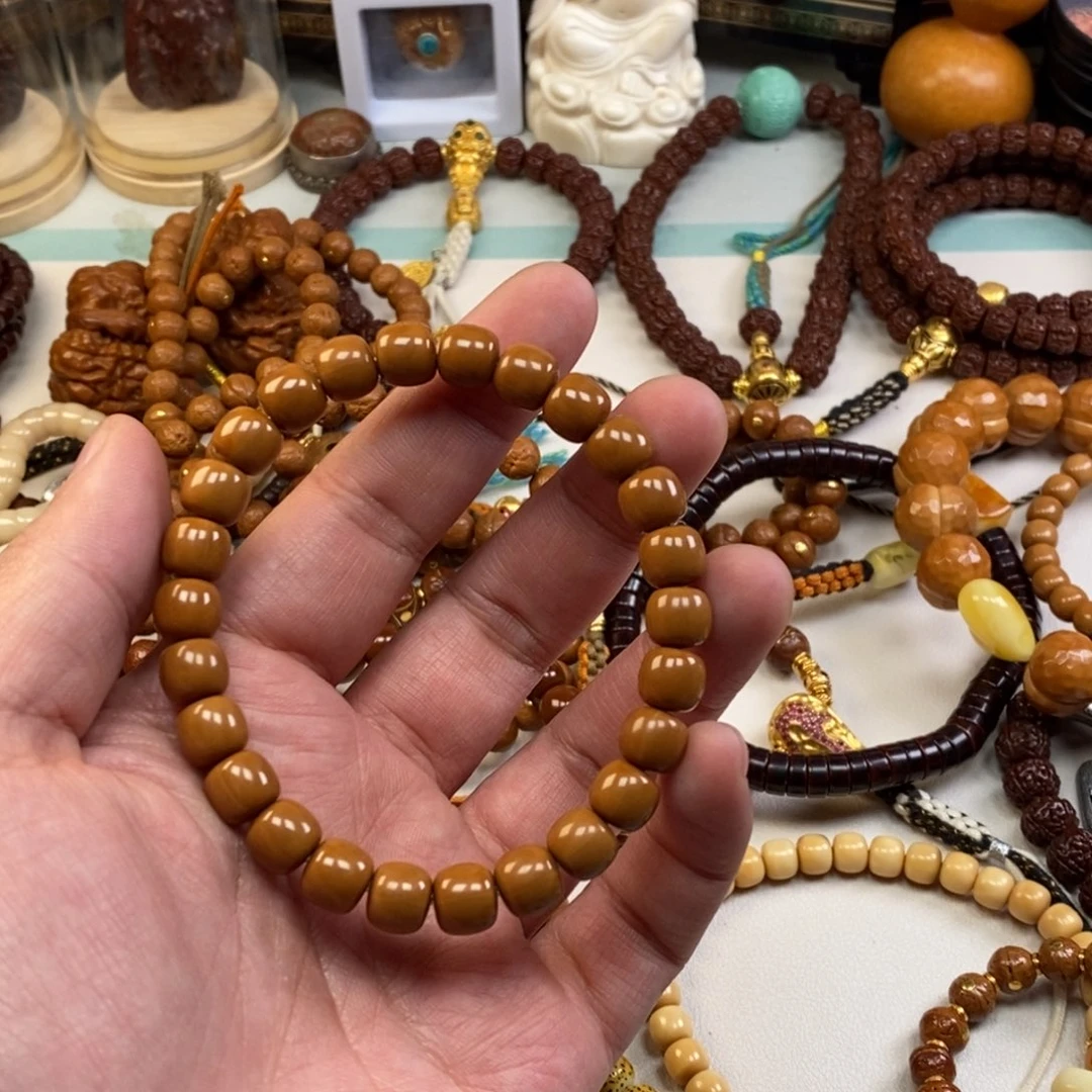 猴头核桃吊坠。。。。。。。。。。。