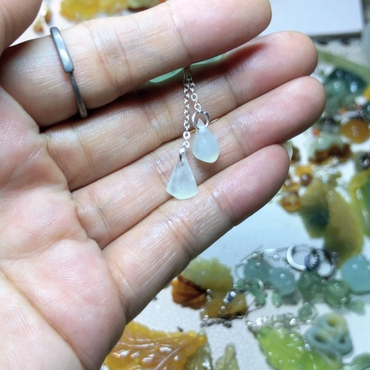 【闪购商品】蛇纹石玉耳环未镶嵌雪****）