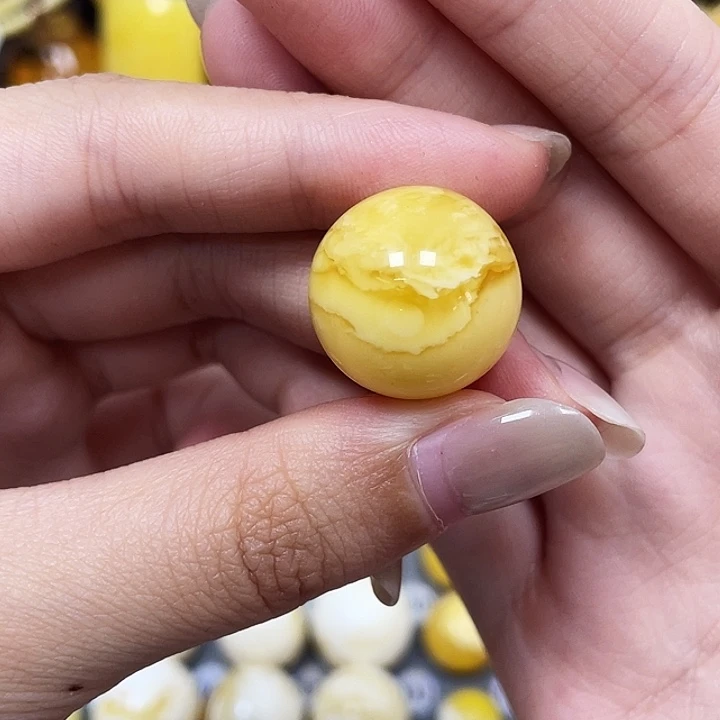 琥珀未镶嵌裸石18.6mm浓蜡妖花圆珠瑕 212