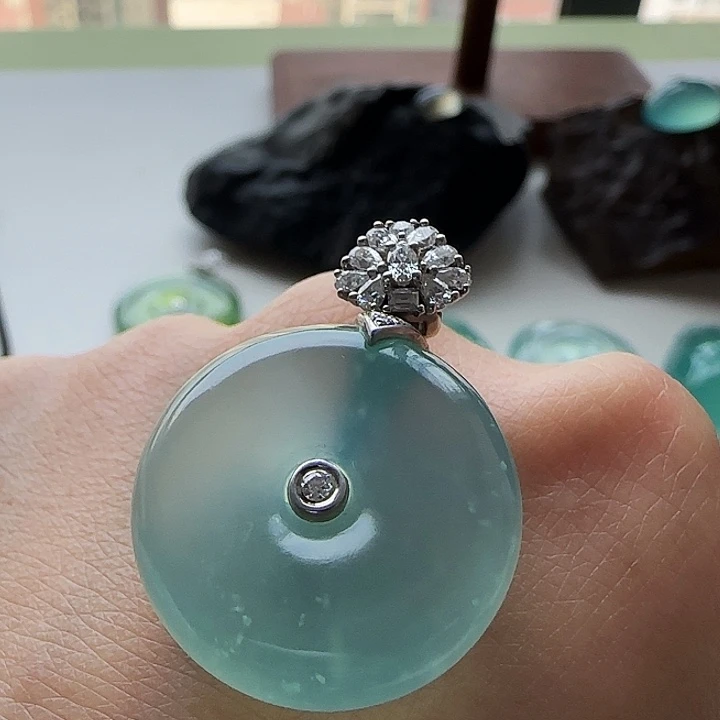 岫玉银S925镶嵌颈饰平安扣