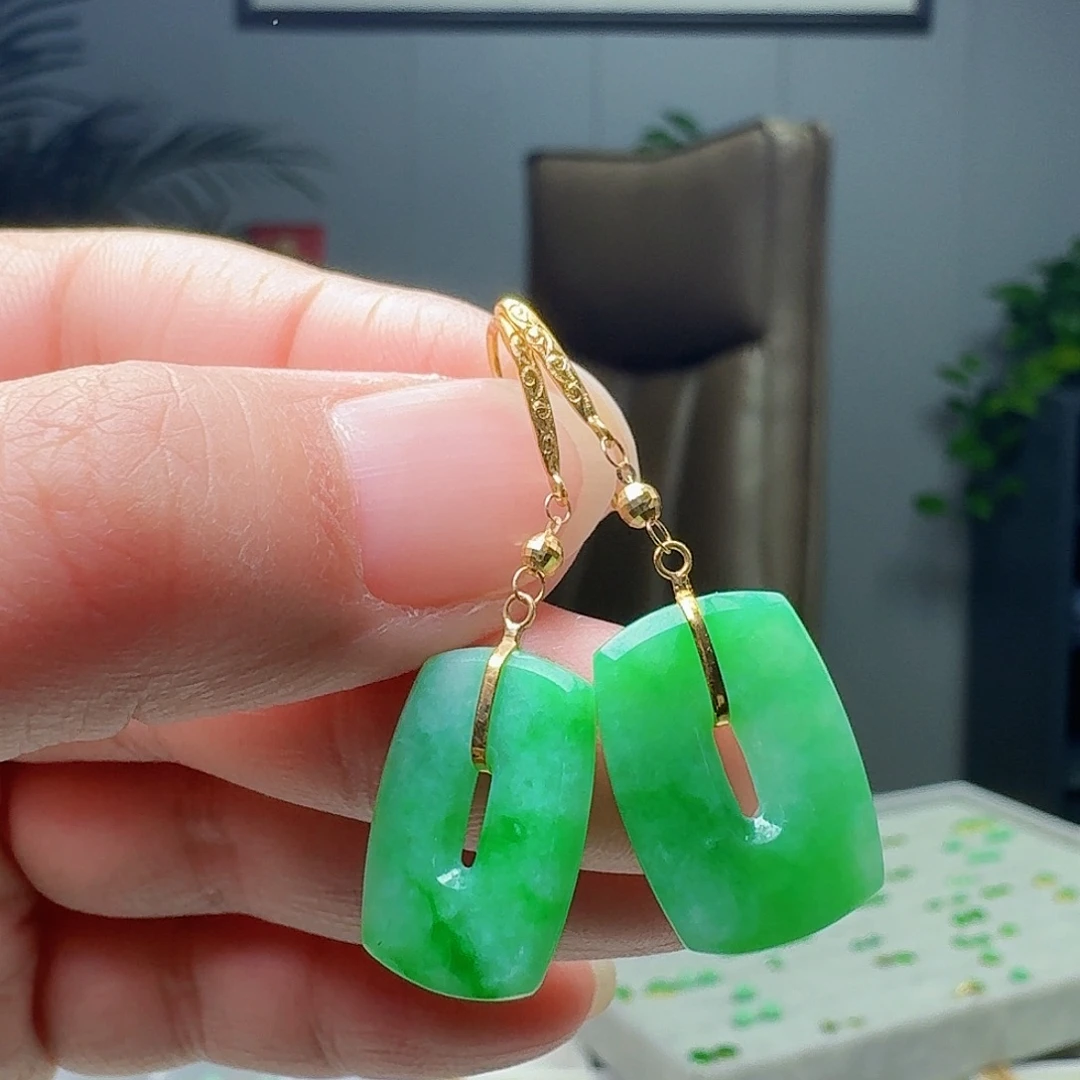 翡翠18K金镶嵌耳饰天然