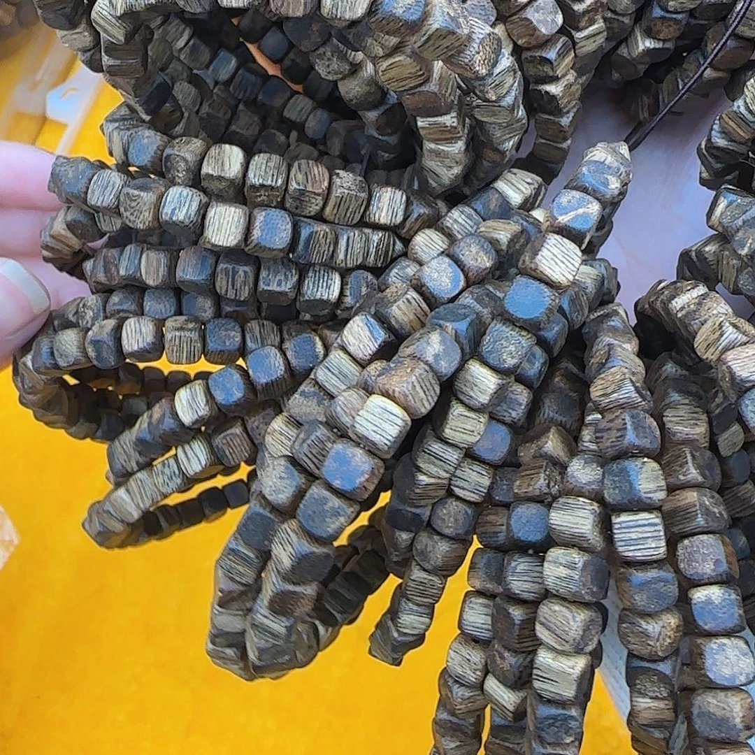 沉香沉香碎屑方珠三克单圈 多样性发货