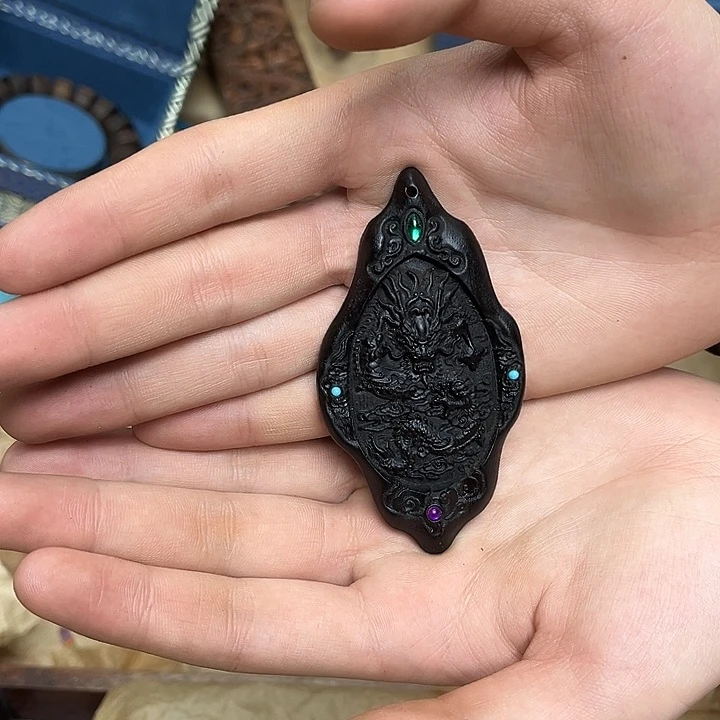 大叶紫檀（黑酸枝木类）