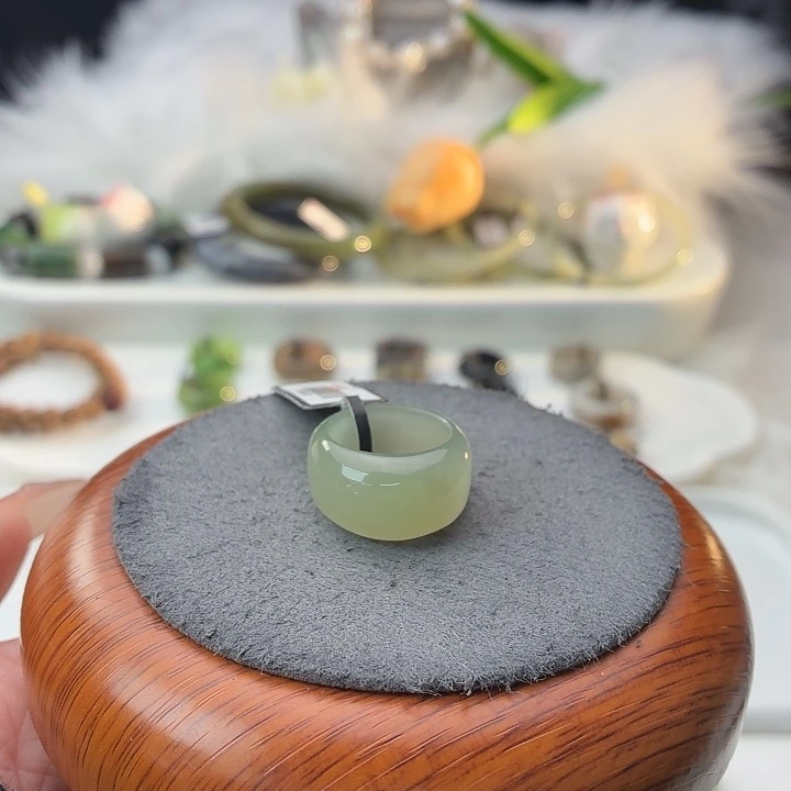 和田玉（糖玉）未镶嵌戒指b135晴水馒头16.3不退换