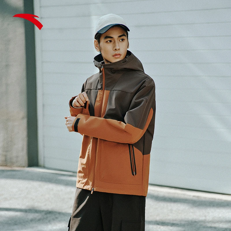 安踏 · 综训系列出行防泼水运动咖休闲连帽户外流光风运动外套