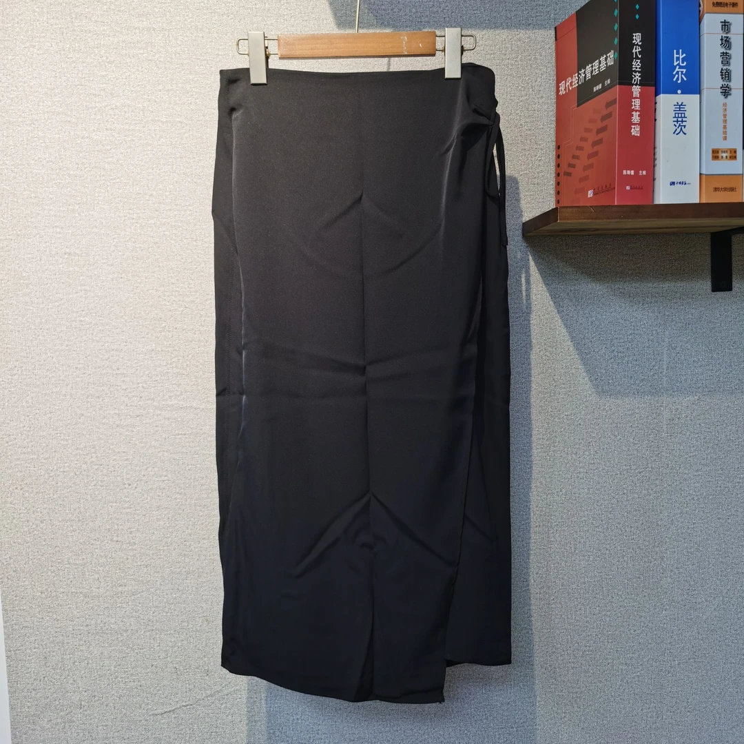 【微瑕】新款气质通勤女士百搭显瘦黑色开叉系带半身裙621