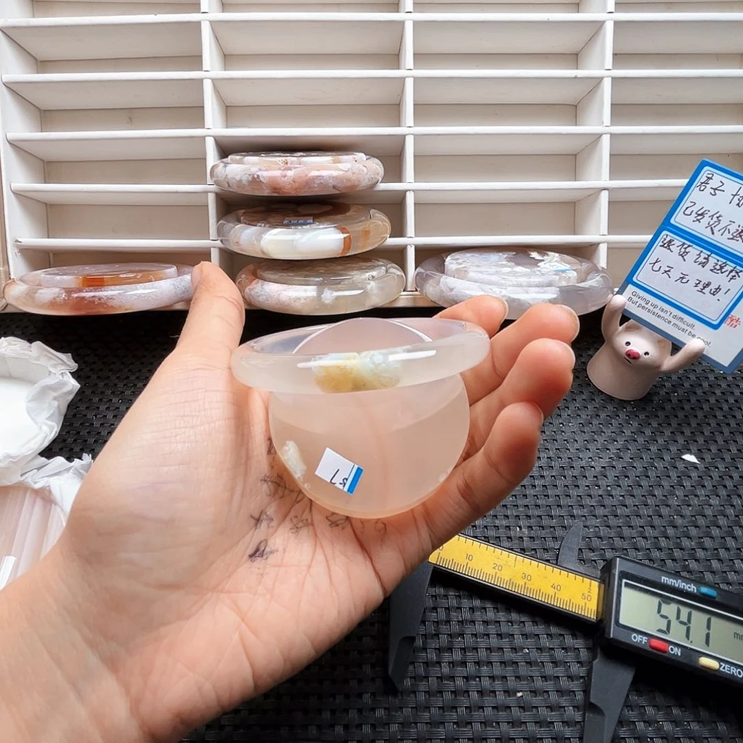 玛瑙/玉髓颈饰未镶嵌杨*雅