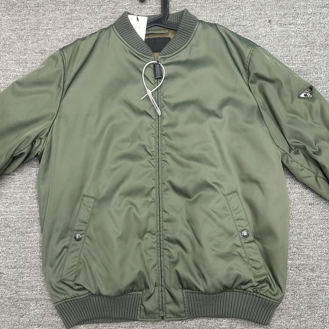 99新 Prada/普拉达 58号 prada 三角标夹克
