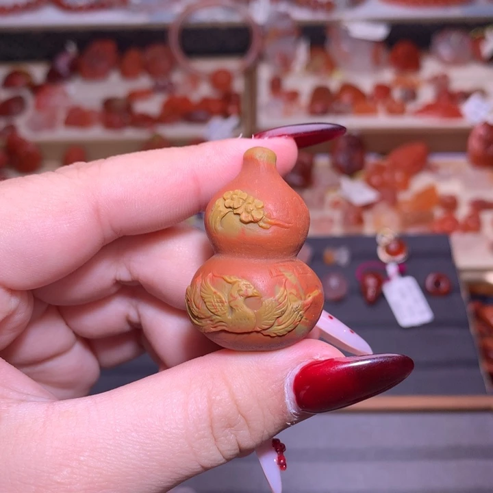 南红玛瑙合金颈饰包浆葫芦1