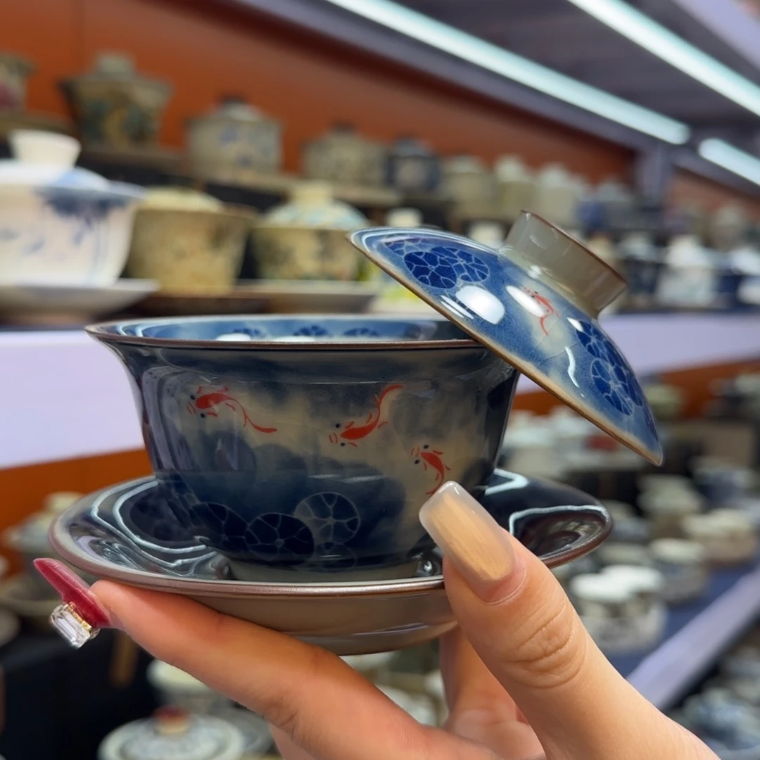 我在外面吃饭呢你在哪