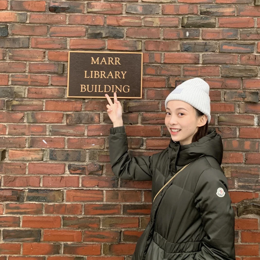 99新/Moncler/盟可睐/1码/纯色连帽收腰羽绒服/010196