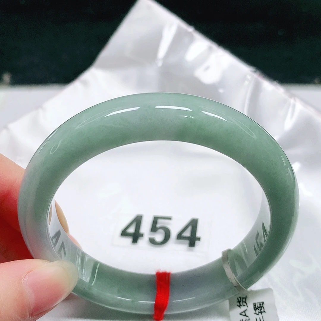 翡翠未镶嵌手镯50 号翡翠手镯