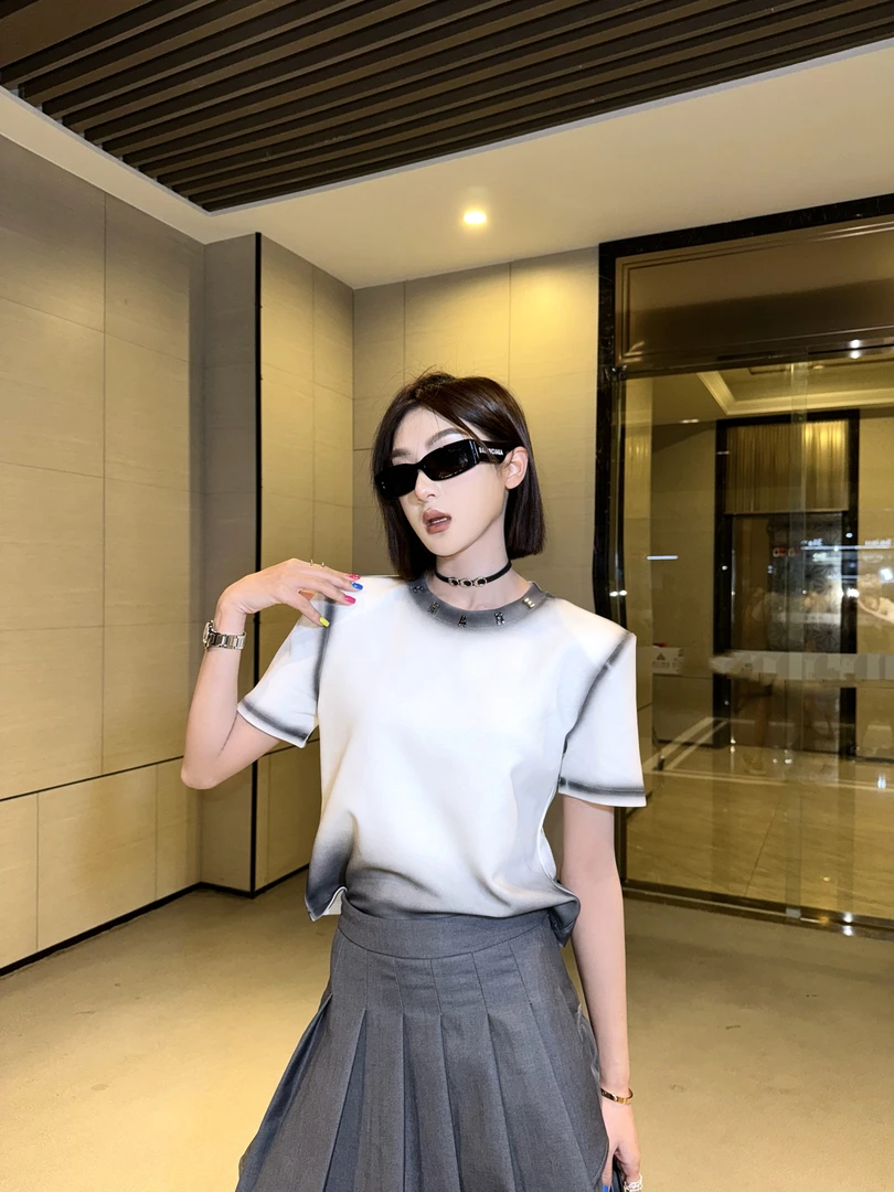 邓蕾婷【晕染元素】夏季新款晕染气质时尚百搭小众设计感显瘦T恤