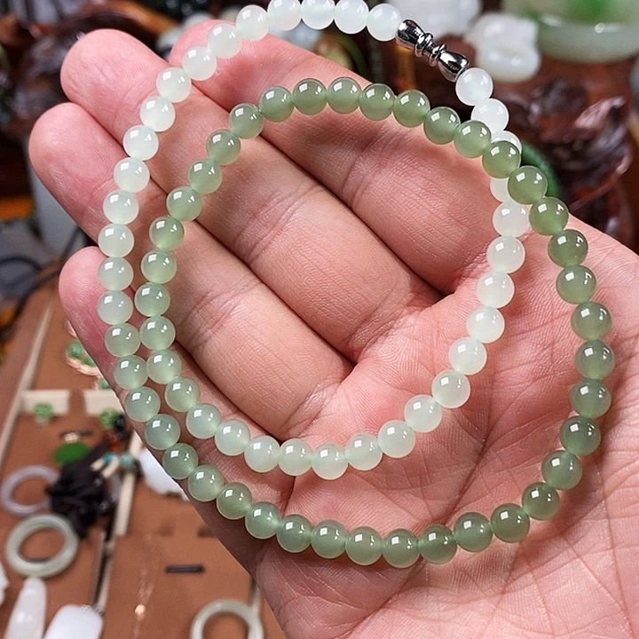 和田玉颈饰未镶嵌