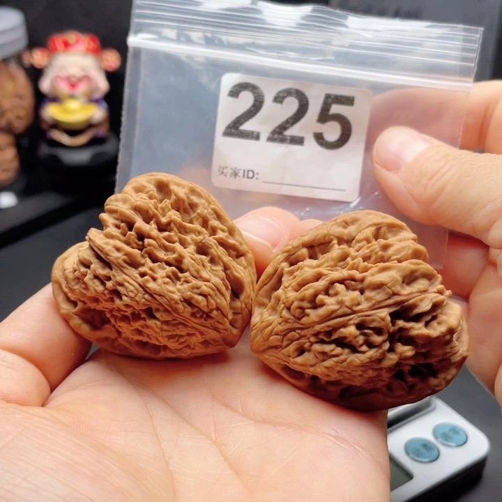 把件文玩核桃南疆天残凹底43 38 43修尖