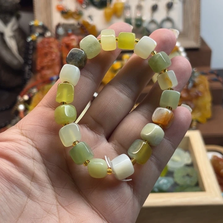 蛇纹石玉手串未镶嵌