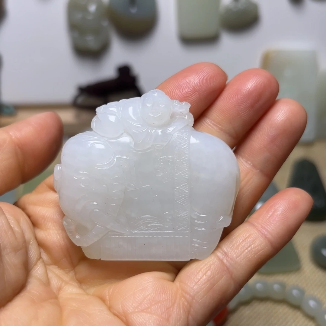 和田玉（糖玉）未镶嵌颈饰