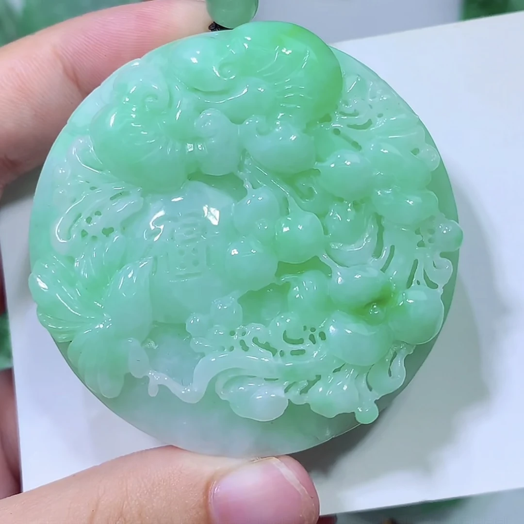 缅甸天然A货翡翠飘绿鸟语花香吊坠