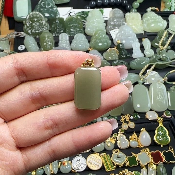 颈饰银S925镶嵌和田玉