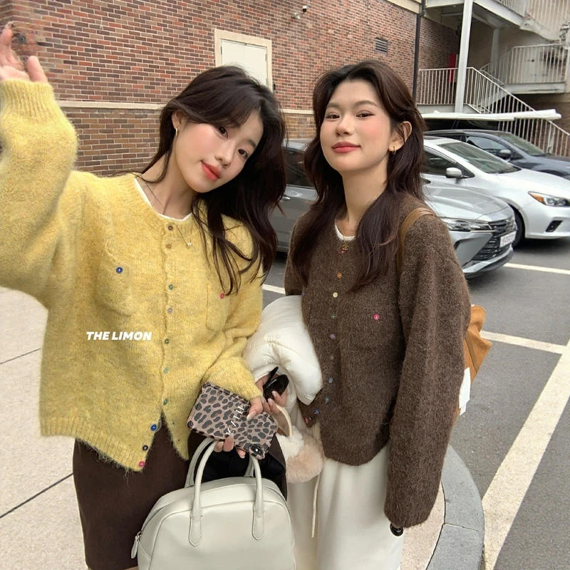 韩系撞色彩扣毛衣外套女秋冬慵懒风软糯宽松针织开衫巨好看的上衣