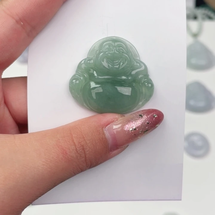 翡翠未镶嵌颈饰佛公