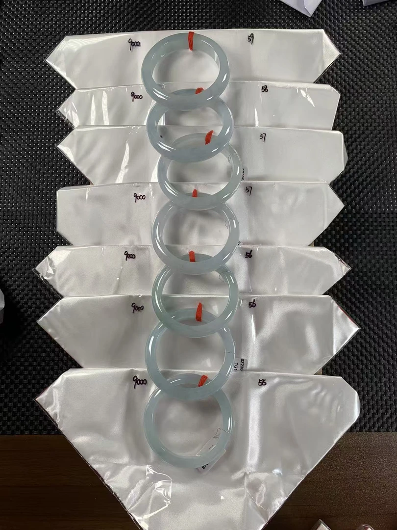 翡翠A货手镯0多样性发货，发一件