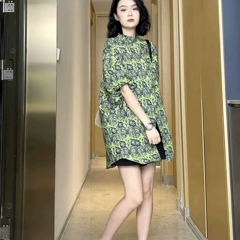 气质碎花短袖衬衫女款夏季复古设计感宽松泡泡袖衬衣显瘦休闲上衣