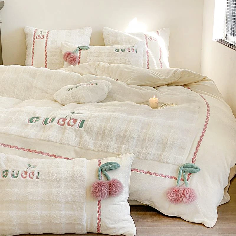 少女心温蒂兔毛绒刺绣被套保暖四件套加厚牛奶绒纯色床单床品秋冬