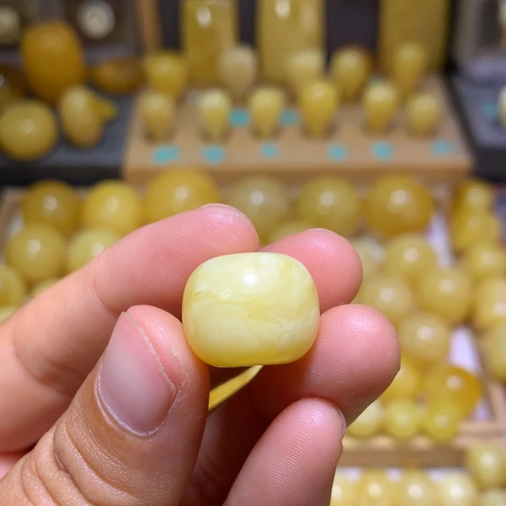 未镶嵌蜜蜡裸石天然俄料浓白妖花蜜蜡微瑕老型17.1