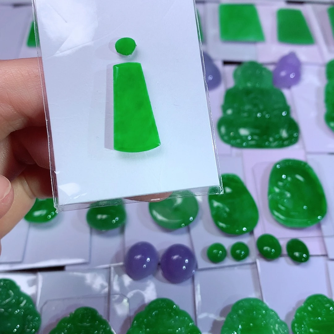 颈饰未镶嵌翡翠天然翡翠